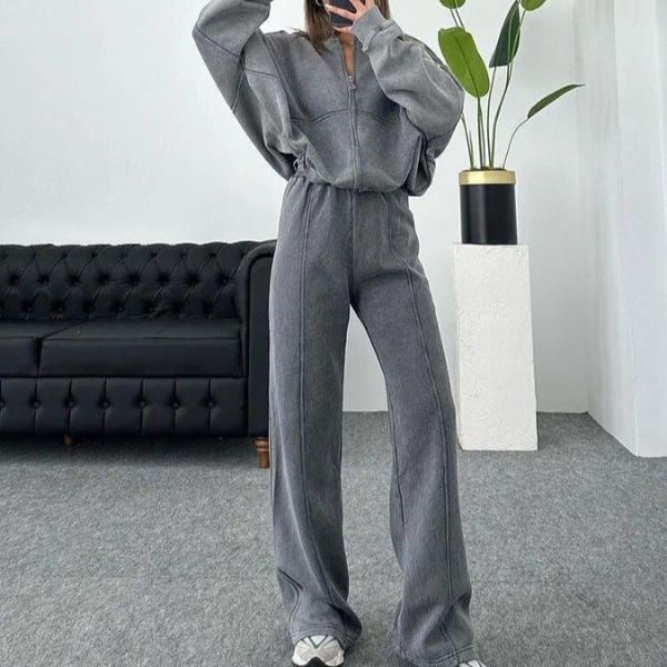 VIENNA COMFY TRACKSUIT